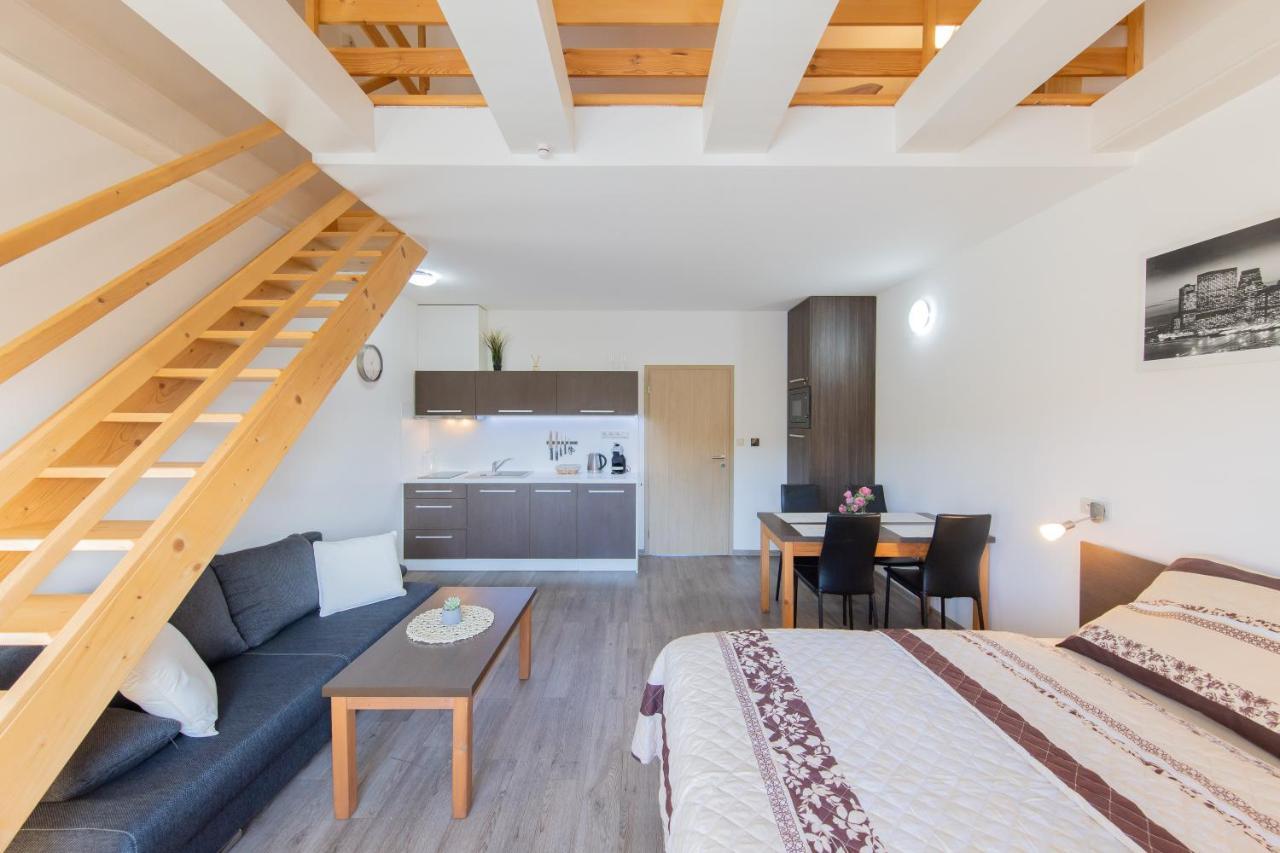 Apartmany Sophia 7 Велке Лосины Экстерьер фото